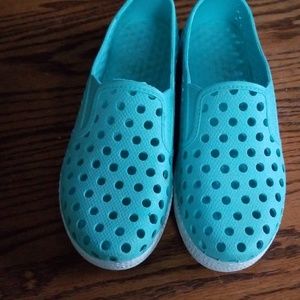 Pool side water shoes